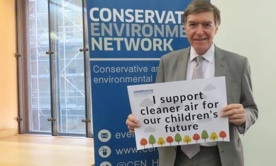 Philip Dunne MP attends event to discuss air pollution and the Clean Air Strategy.